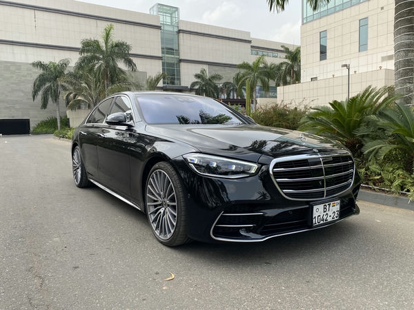 Mercedes Benz S580 angle 11